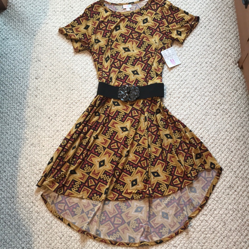 NWT LuLaRoe M Carly hi/low dress w/ breast pocket